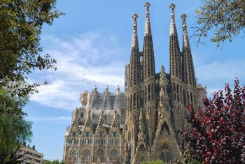 1723017892_350_BAR_Sagrada Família_©-Pixabay-552084.jpg